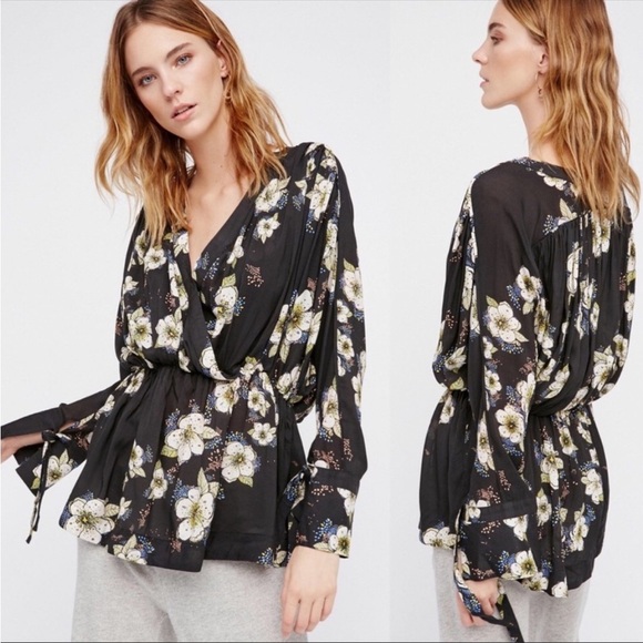 Free People Tuscan Dreams Printed Floral Top NEW - Picture 4 of 11